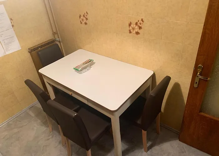 M&m Mirna Lokacija, Klima In Brezplacno Parkirisce * Lucija