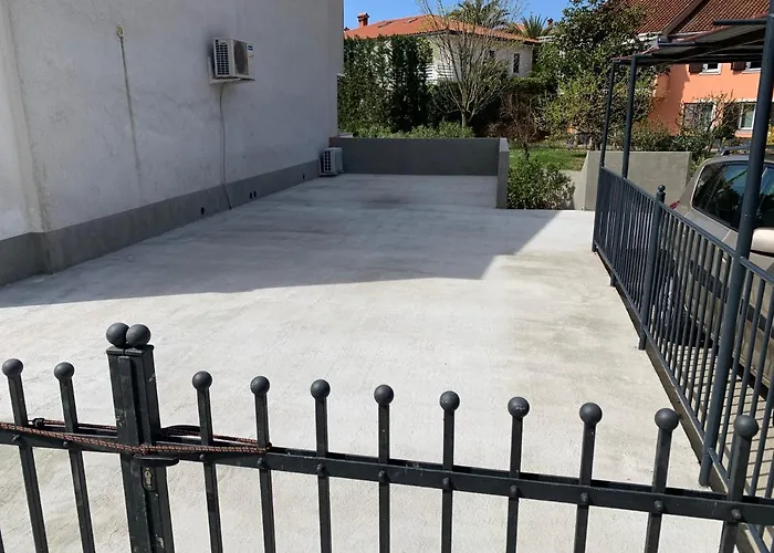 M&m Mirna Lokacija, Klima In Brezplacno Parkirisce * Lucija