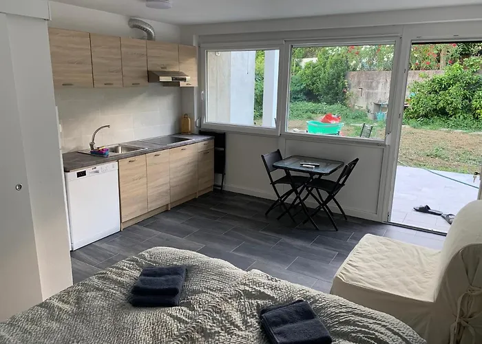 M&m Mirna Lokacija, Klima In Brezplacno Parkirisce