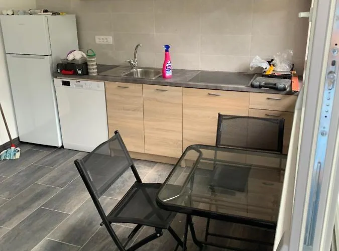 Apartment M&m Mirna Lokacija, Klima In Brezplacno Parkirisce Lucija